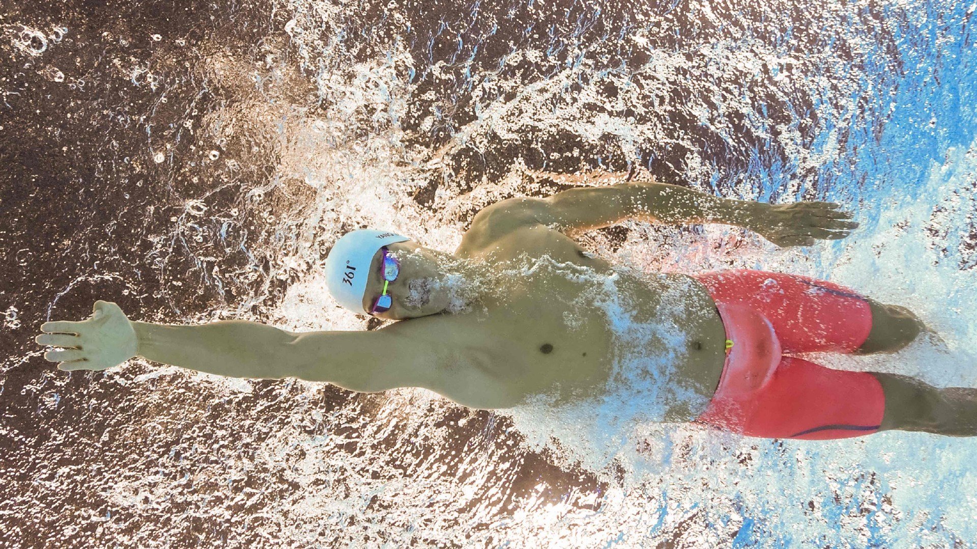 _万人空巷:城市马拉松迎来盛大盛况_,城市马拉松带来的福利已然超越了